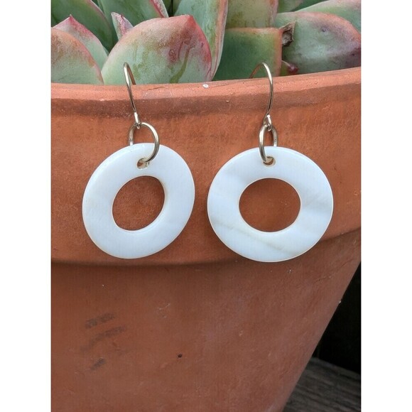 Southwestern Mother of Pearl Earrings // Vintage Fan Earrings - Picture 2 of 9